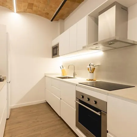 Bravissimo Cort Reial Entresol B Апартаменти