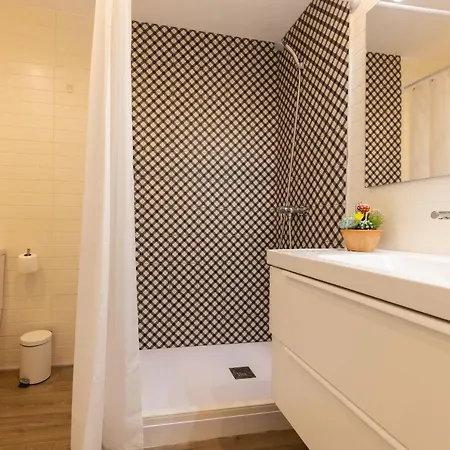 Bravissimo Cort Reial Entresol B Apartment *